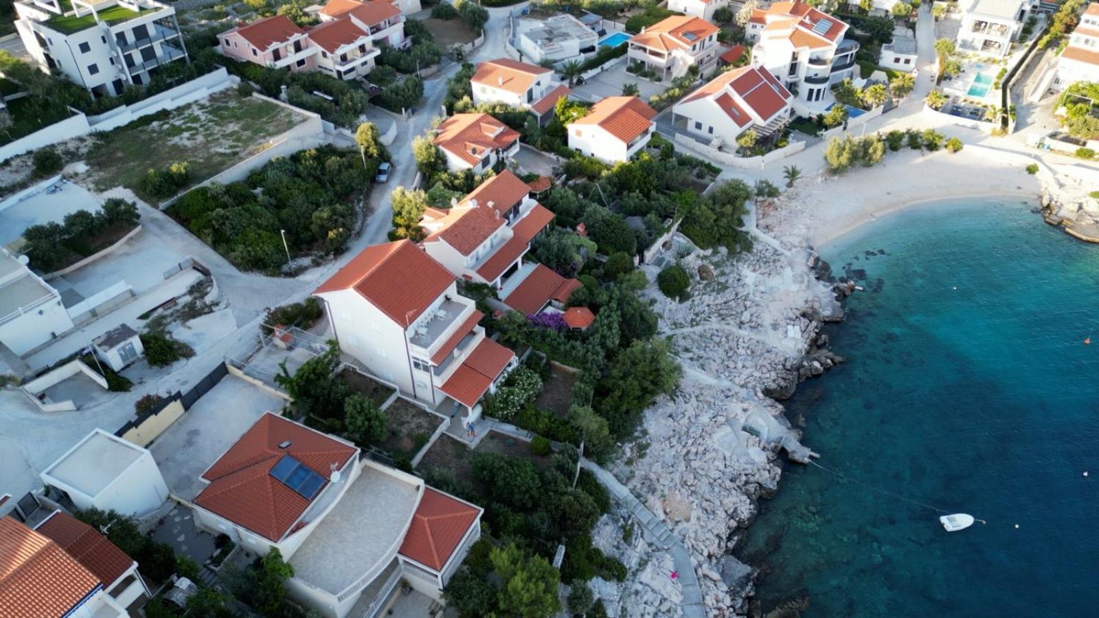 Apartments Luka Sevid Exterior photo